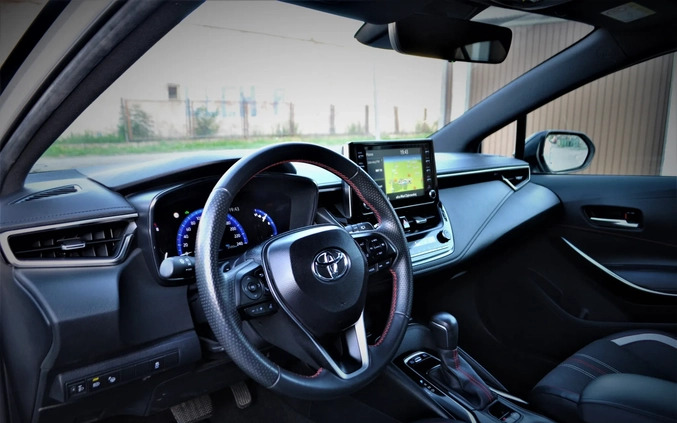 Toyota Corolla cena 94900 przebieg: 33000, rok produkcji 2020 z Drezdenko małe 667